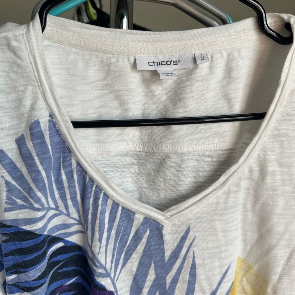 Chico's Women’s Tee Loose Fit EUC - Picture 3 of 6